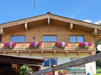 �️ Traumhafte Dachgeschosswohnung in Alleinlage – 100 m² in Aurach bei Kitzbühel (Bichlalm-Gebiet) Längerfristig zu vermieten | Teilmöbliert | 1000 m Seehöhe | Sonnige Ruhelage