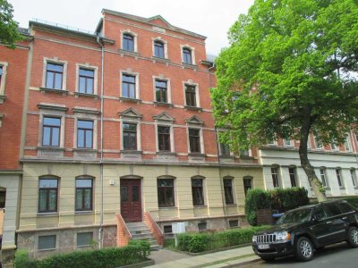 NETTE MIETER GESUCHT FÜR 75 qm 3-RAUM-WOHNUNG MIT BALKON IN CHEMNITZ-Ebersdorf