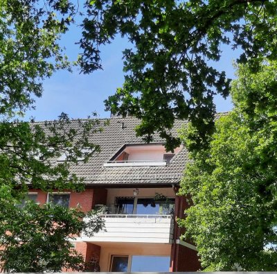 Findorff, Nürnberger Straße, Sonnige 3-Zi. Wohnung mit großer Dachloggia und TG-Stellplatz