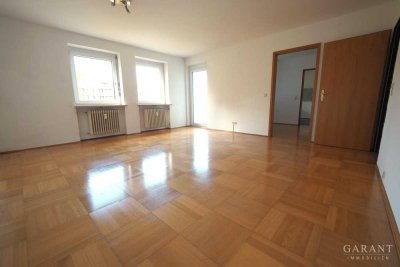 * 4  Zimmer-Wohnung mit Loggia und Tiefgaragenstellplatz im Zentrum von Kempten *