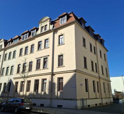 3 Raum Wohnung in ruhiger Seitenstraße