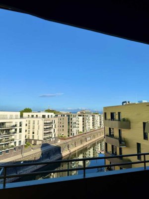 Traumhaftes Wohnen am Wasser: 3 Zimmer, Balkon, 2 Bäder & Rheinpanorama