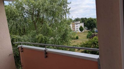 Helle 2-Raum-Wohnung mit Balkon und EBK in Neuss-Vogelsang