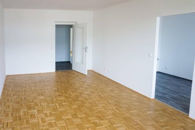 PREISWERTE 3 ZIMMER WOHNUNG IN TOP LAGE IN KIRCHDORF