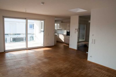 Penthouse: Helle sonnendurchflutete, geräumige 3-Zimmer Wohnung in Karlsruhe, Südoststadt