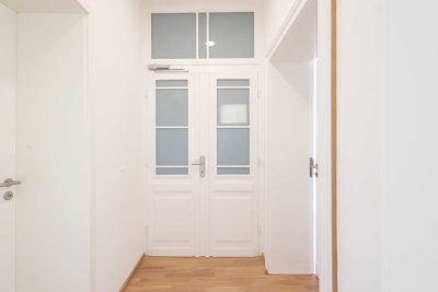 Gemütliche Erdgeschosswohnung zum Erstbezug: 2 Zimmer, Balkon & Tageslichtbad - WE01
