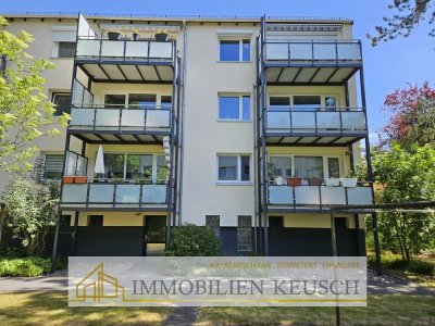 Umfangreich sanierte 4-Zi.Whg. mit Balkon in ruhiger und begehrter Lage. Einziehen und Wohlfühlen !