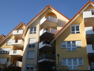 Wunderschöne 4-Zimmer-Maisonette-Wohnung mit gehobener Innenausstattung, 2 Balkonen in Rielasingen