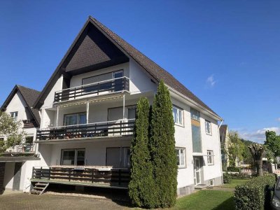 Heimersheim, Großzügige 3-Zimmerwohnung mit zwei Balkonen und Garage zu vermieten