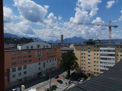 Erstbezug nach Renovierung! Sonnige Garconniere - zentrale Stadtlage