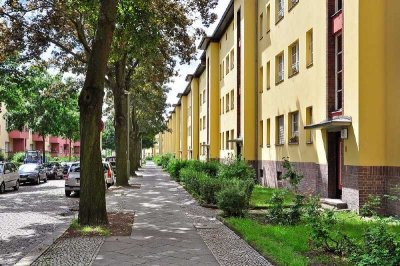 Wohnen in Friedrichsfelde: 2,5 Zimmer mit Top-Anbindung & Erholungsfaktor