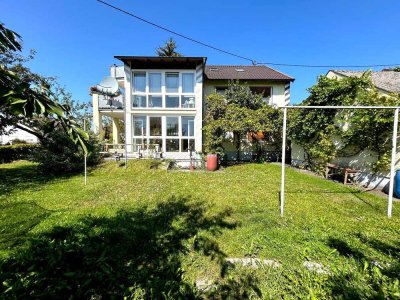 Dreifamilienhaus auf großem Eckgrundstück und viel Potenzial