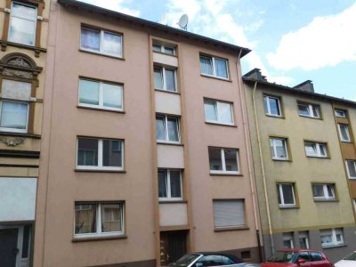 Großz. 3-Zi.-Whg. plus Mansardenzimmer mit eigenem WC