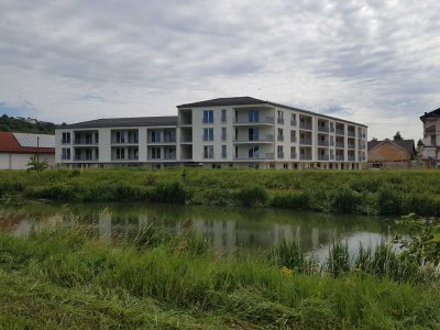 Ansprechende 3-Zimmer-Wohnung mit gehobener Innenausstattung mit Terrasse und Einbauküche in Kelheim