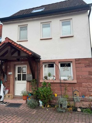 Charmantes Reiheneckhaus mit 3 Zimmern in Rüdenau