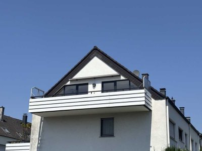 ⭐️�Dachgeschosswohnung mit großem-Südbalkon & Garage in Wellinghofen