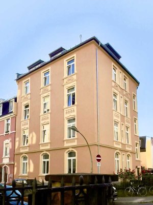 Bockenheim: Gepflegte helle 3-Zimmerwohnung im Altbau in ruhiger Lage