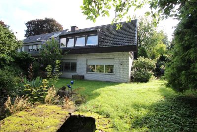 Hier wohnen Sie in einer ruhigen Privatstraße mitten im Krefeld – Forstwald!