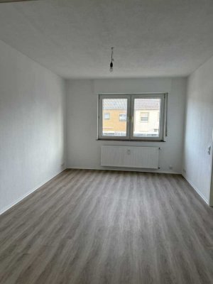 renovierte Wohnung mit kleinem Garten