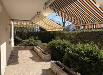 4-Zimmer-Terrassenwohnung mit ca.100m² Garten und TG Stellplatz