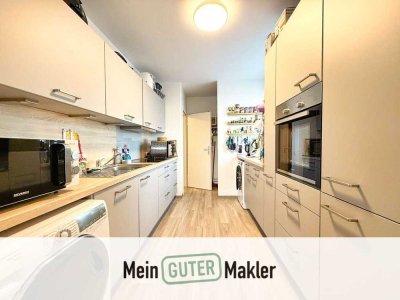 Sanierte 3-Zimmer-Wohnung im Columbus Center mit Süd-West-Balkon und Ausblick auf den Alten Hafen