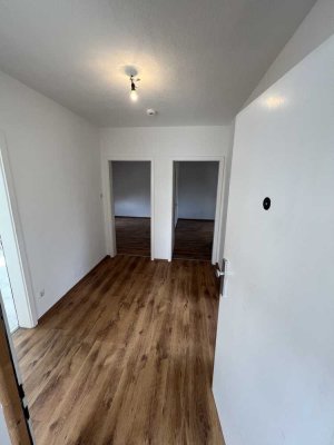 Modern & Gemütlich: 2,5-Zimmer-Dachgeschosswohnung in Top-Lage Duisburgs!