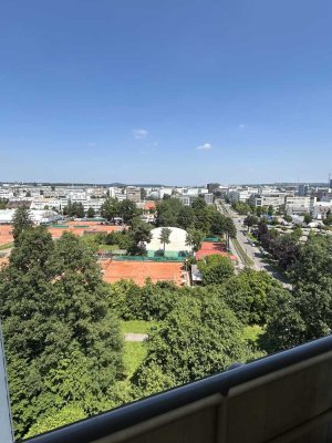 Schöne 2,5-Zimmer-Wohnung mit toller Aussicht, super gelegen und möbliert in S-Vaihingen Dürrlew