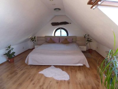 Attraktive 2-Zimmer-Dachgeschosswohnung in ruhiger Lage – Mülheim-Heimaterde
