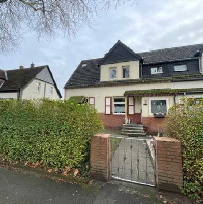 1- bis 2-Familienhaus: Klassischer Charme trifft moderne Seele... und auf 2 Garagen!