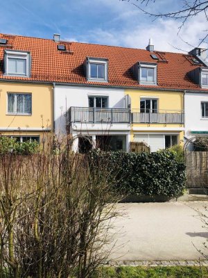 Gepflegtes Reihenhaus mit fünf Zimmern in Karlsfeld