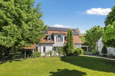 Einzigartiges Wohnjuwel in Günding – außergewöhnliches Haus trifft traumhafte Lage