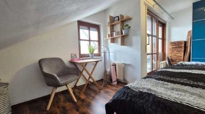 Edle 5-Zi-Wohnung mit EBK, Balkon, 2 Stellplätzen und 2 Kellerräumen