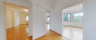 *** Großzügiger Altbau-Charme in S-Bad Cannstatt mit 4,5 Zimmern & Balkon ***