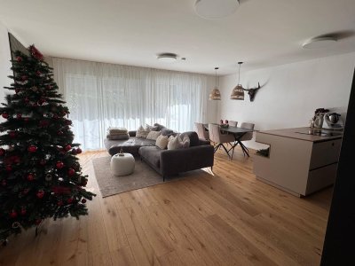 Moderne 3-Zimmer Wohnung mit Garten und 2 TG Plätzen