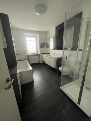 Platz für Hobby+Beruf: Riesige EG-Whg. mit Küche im Herzen Bürgstadts & vielen Extras