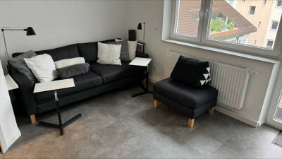 (NUR ZUR ZWISCHENMIETE) Große, helle und vollmöblierte Wohnung in Toplage