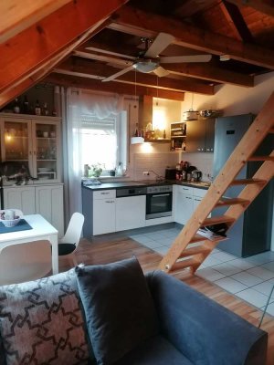 Helle 2-Zimmer-Dachgeschosswohnung mit Galerie in Schwabhausen