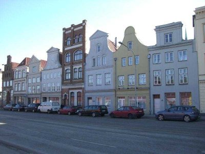 Achtung, traumhafte 2-Zimmer-Wohnung mit einer super Dachterrasse und sofort anmietbar!