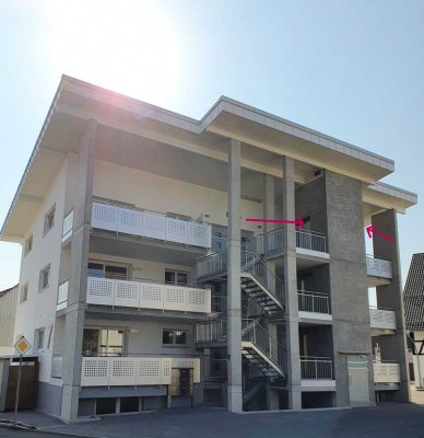 Stilvolle 2,5-Raum-Loft-Wohnung mit gehobener Innenausstattung mit Balkon und Einbauküche in Ostrach