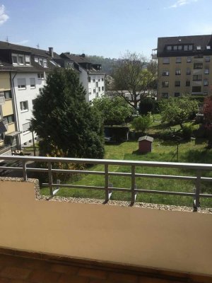 Helle 3-Zimmer Wohnung im 2. OG mit Balkon in Koblenz-Wallersheim