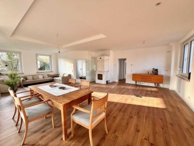 Gadderbaum - Hochwertige, sanierte 3-Zimmer + Wohnküche mit Kachelofen + Wintergarten + Garten
