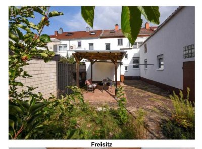 Modernisierte 2-Raum-Wohnung mit Garten in Mannheim