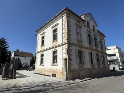 ++ ERSTBEZUG NACH SANIERUNG ! - Charmante 2 ZKB in einem Denkmalgeschützten Altbau !  ++