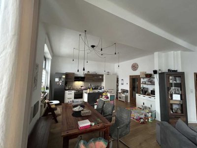 Schöne, renovierte Etagenwohnung in Thaleischweiler-Fröschen zu verkaufen