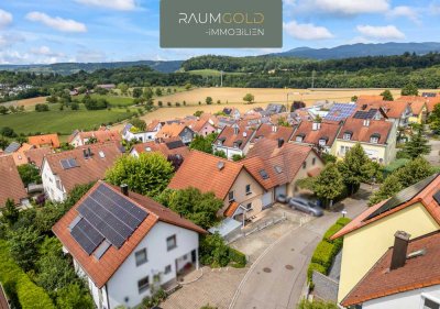 DHH mit Blick auf die Burg Rötteln – Familienfreundliches Wohnen im beliebten Salzert in Lörrach