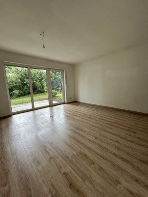 Hübsche 2- Raum Wohnung mit Terrasse