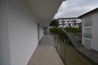 Schöne und helle 4-Zimmer Wohnung mit Balkon und Terrasse