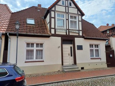 Stadthaus mit Charme und Geschichte sucht neue Bewohner