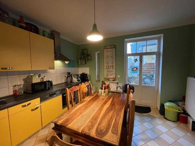 Lebendiges Leipzig: Ihre Traum-Immobilie in Connewitz wartet mit 3 Zimmern & Balkon