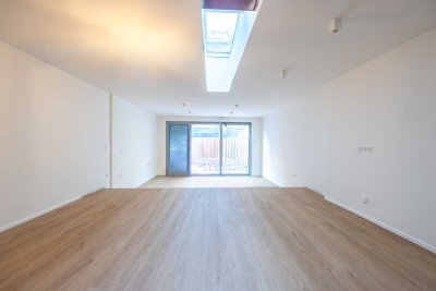 PURE - Kurz vor Fertigstellung: modernes TOWNHOUSE mit großer Dachterrasse in Köln-Sülz